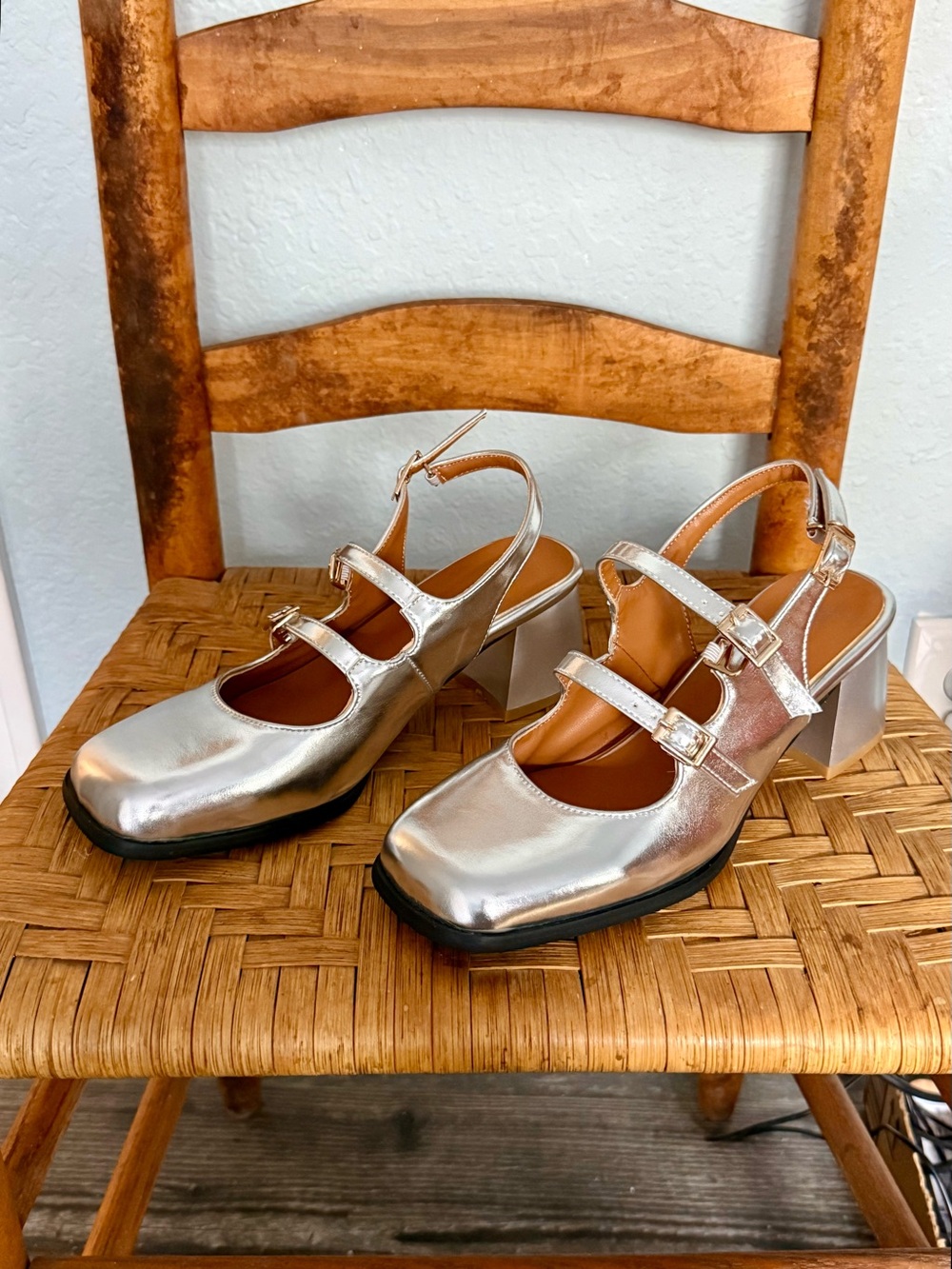 NWT Metallic Silver Mary Jane Block Heel Slingback Pumps